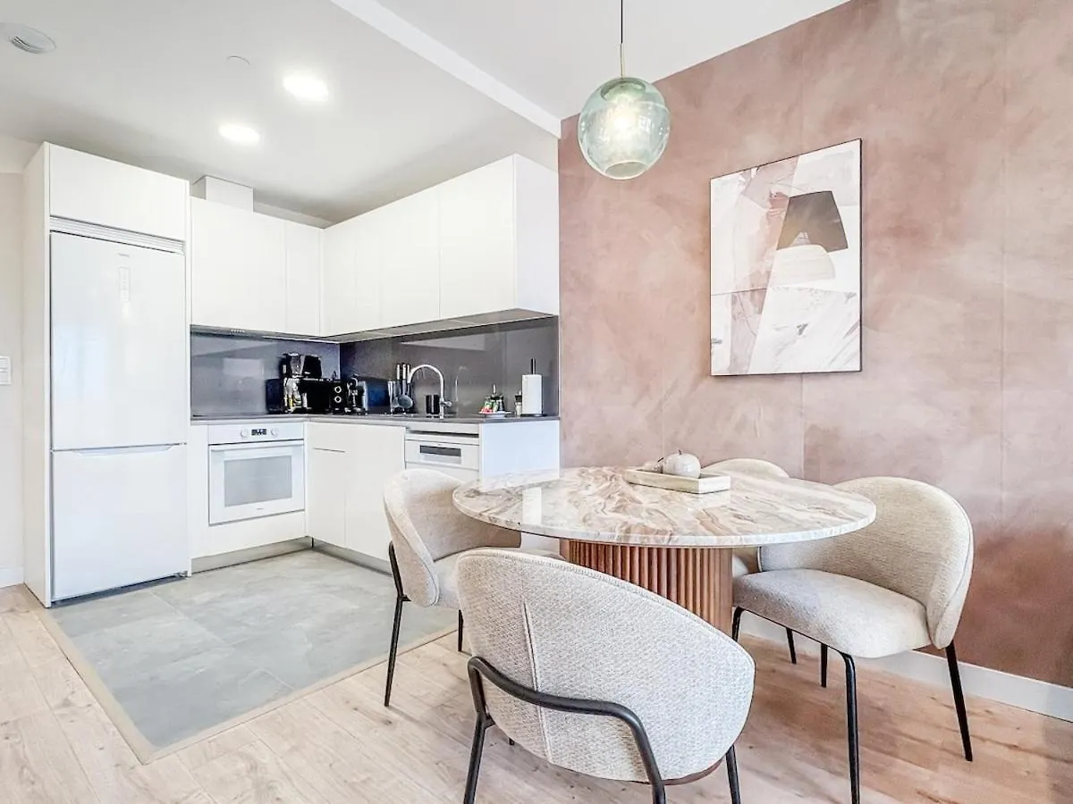 Apartment With Stunning Views And Parking By Rems Malaga