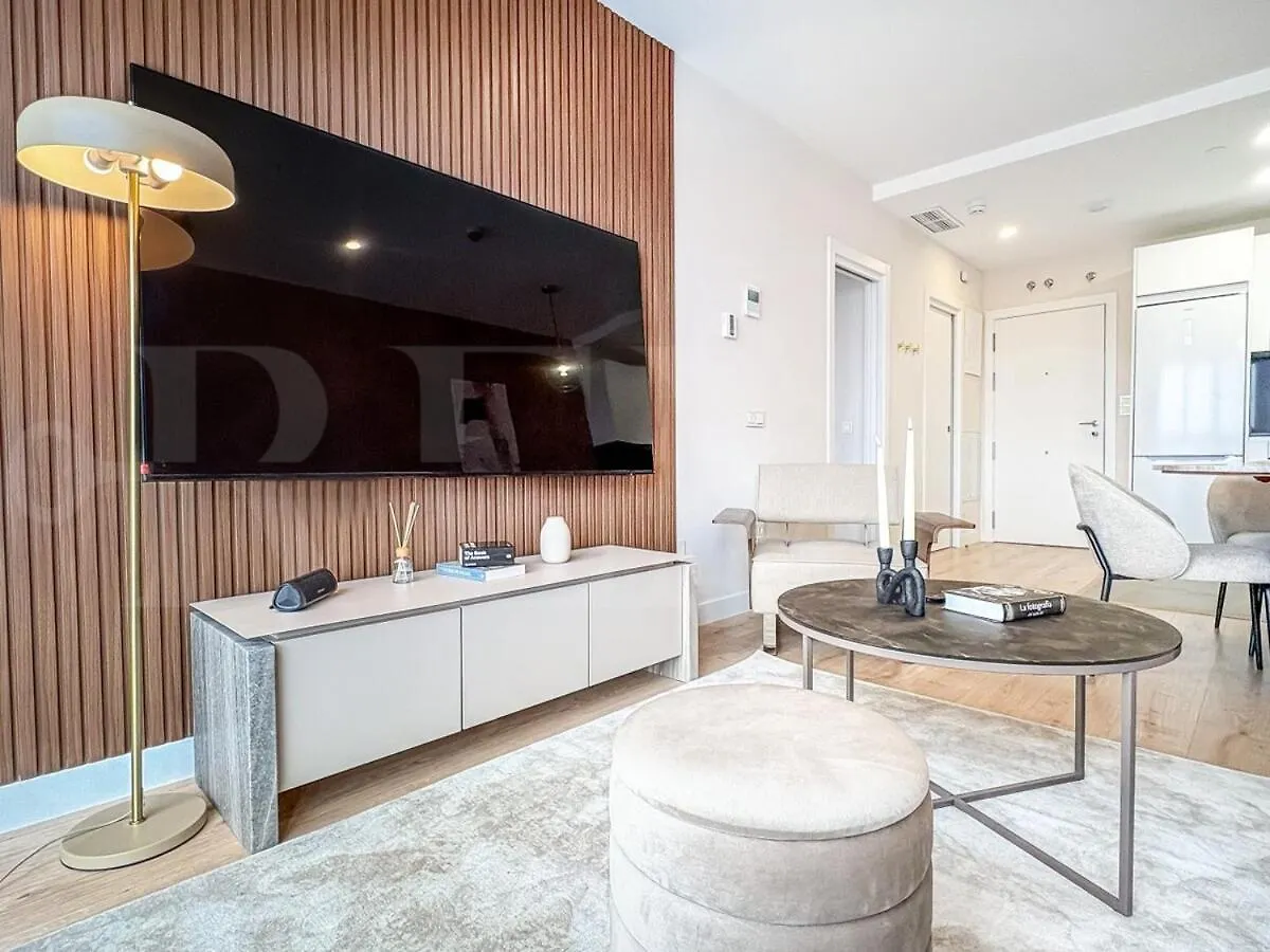 Apartment With Stunning Views And Parking By Rems Malaga