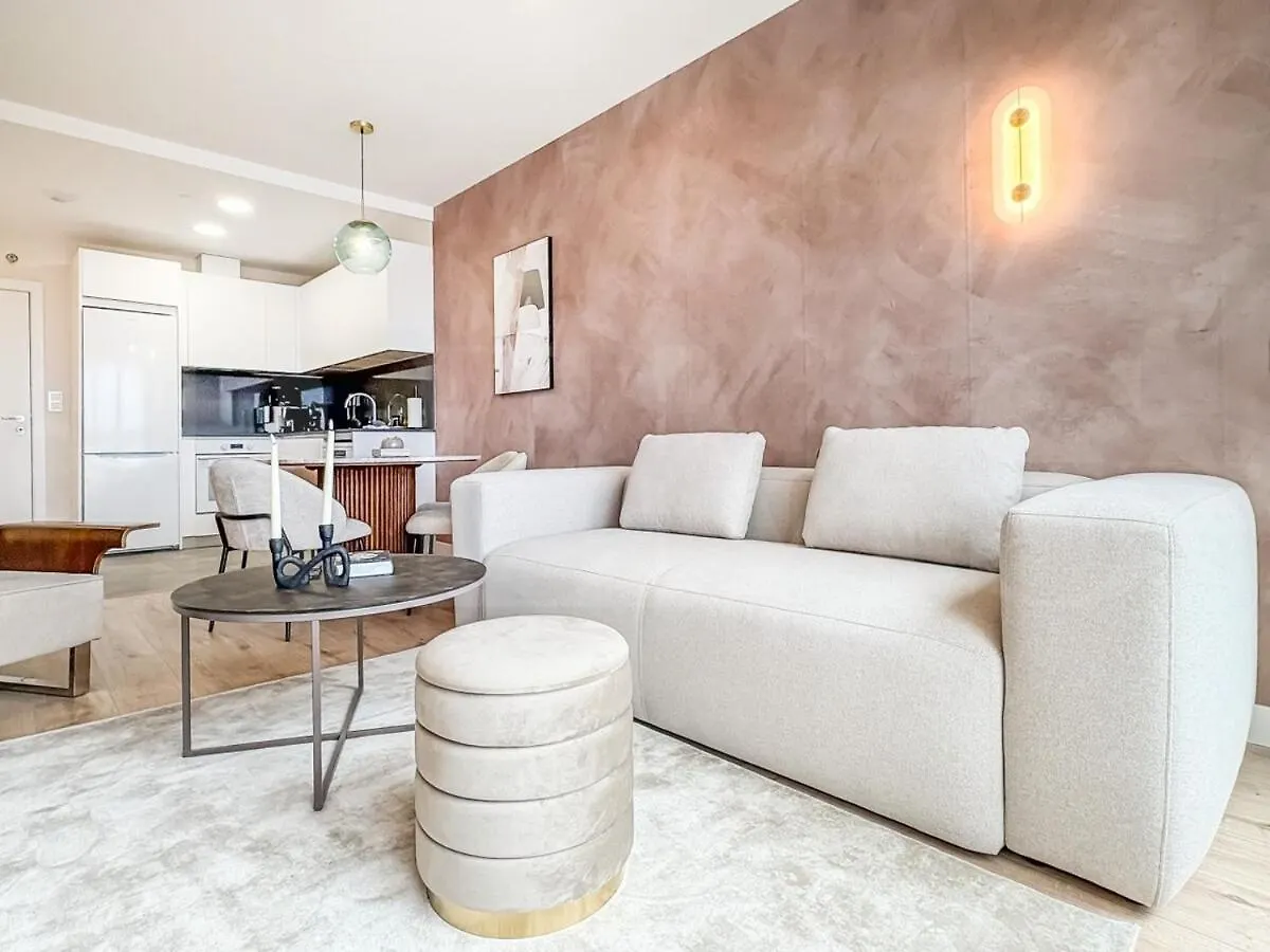 Apartment With Stunning Views And Parking By Rems Malaga 0*,