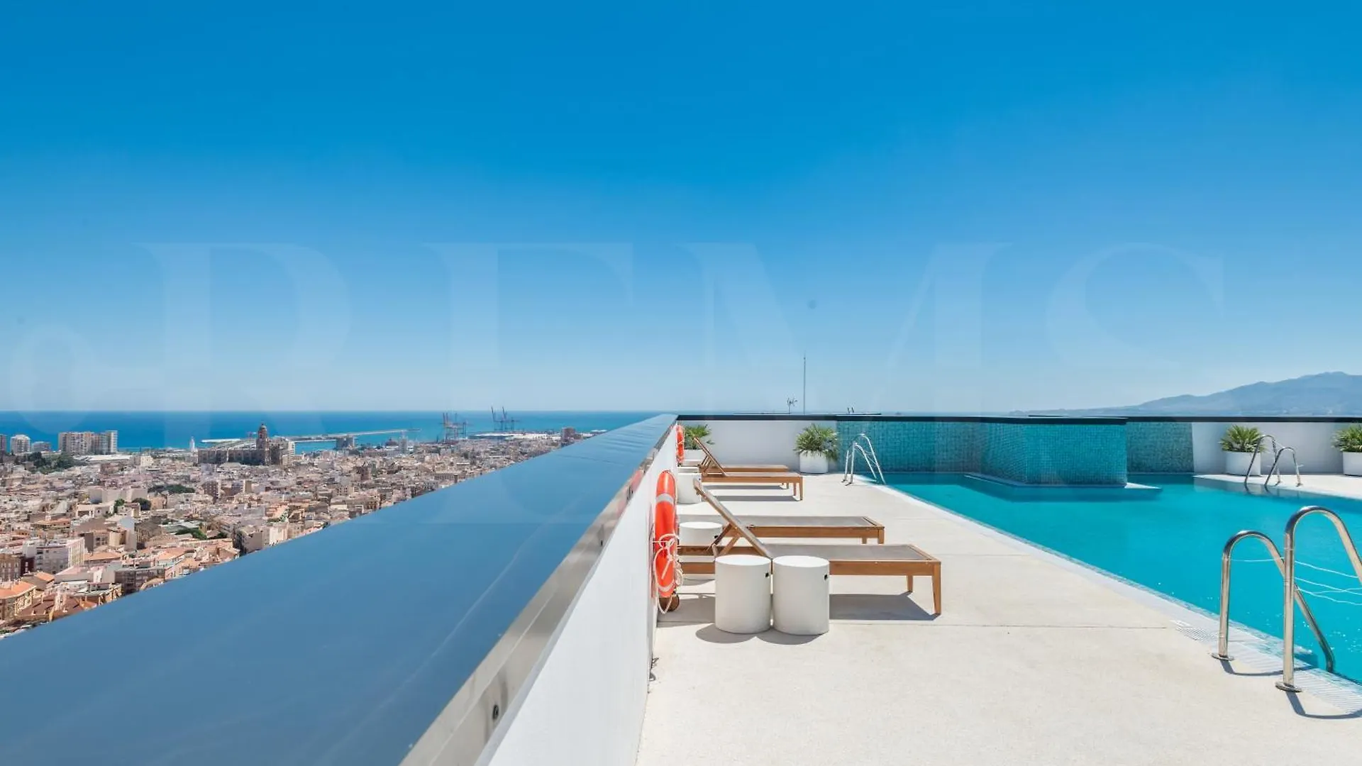 Apartment With Stunning Views And Parking By Rems Malaga