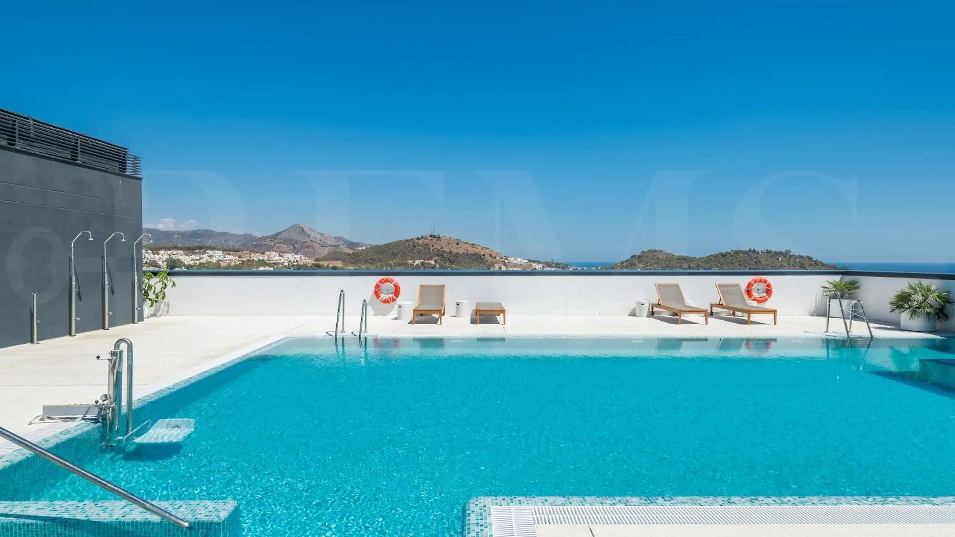 Apartment With Stunning Views And Parking By Rems Malaga